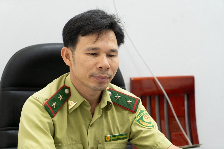 Đằng sau những video thu hút hàng nghìn lượt xem là nỗ lực không ngừng đổi mới nội dung của ông Cường và đồng nghiệp. (Ảnh: Phùng Kha)