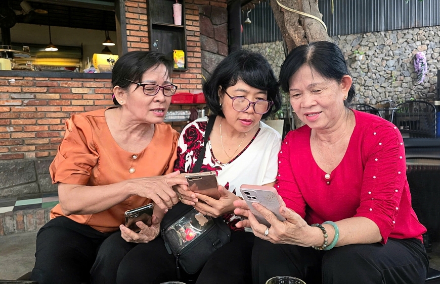 Cần trang bị kiến thức cho NCT trên không gian mạng.