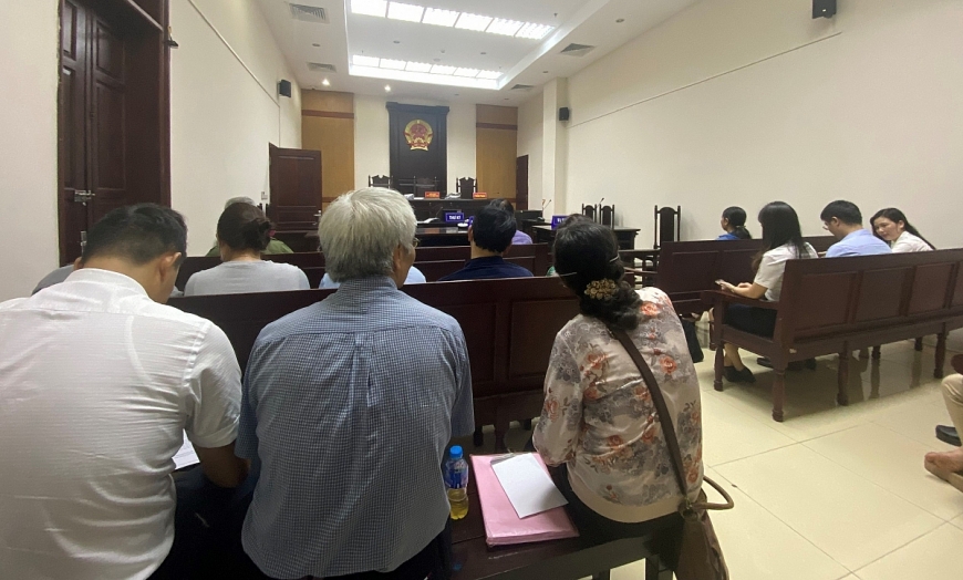 Quang cảnh phiên toà sơ thẩm.