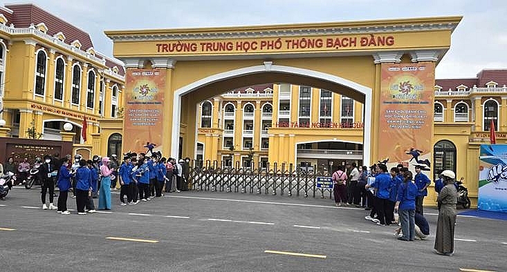 Điểm thi số 28: Trường THPT Bạch Đằng, Khu phố Cỏ Khê, phường Quảng Yên.