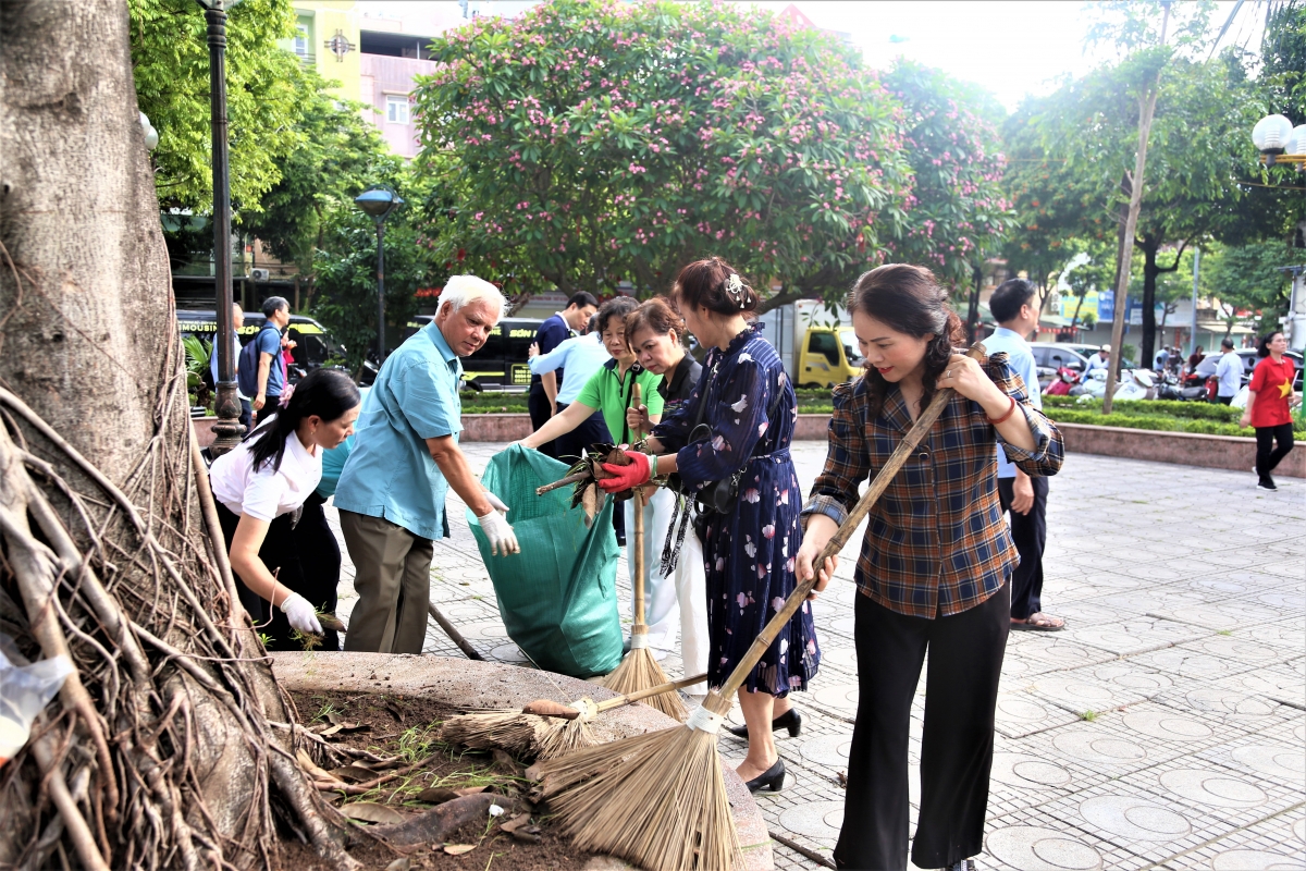 Người cao tuổi Thủ đô gương mẫu lan tỏa trách nhiệm bảo vệ môi trường