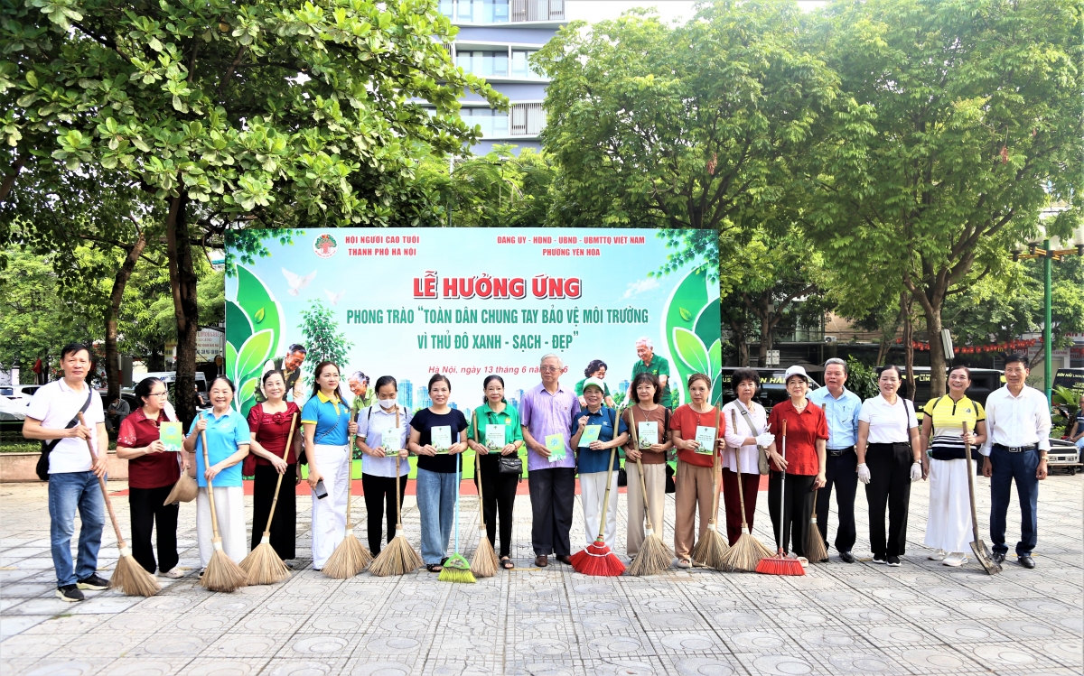 Các đại biểu tham gia chương trình