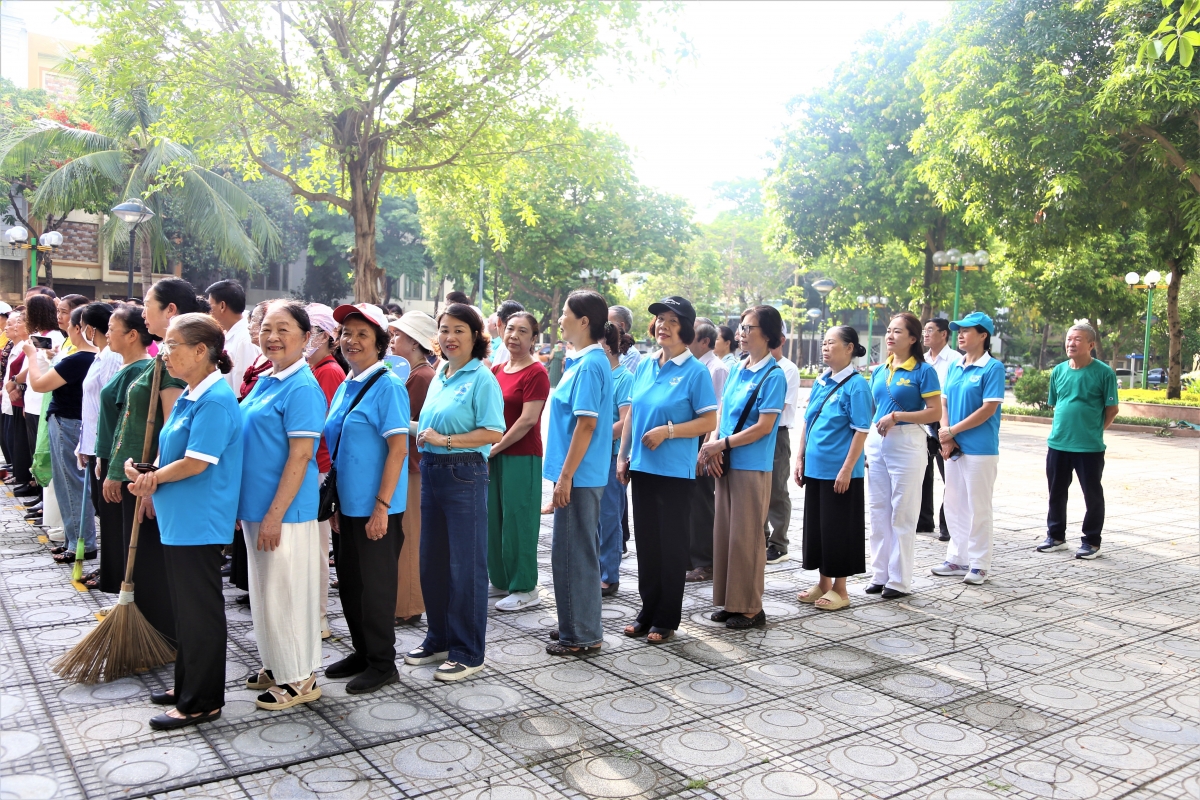Người cao tuổi Thủ đô gương mẫu lan tỏa trách nhiệm bảo vệ môi trường