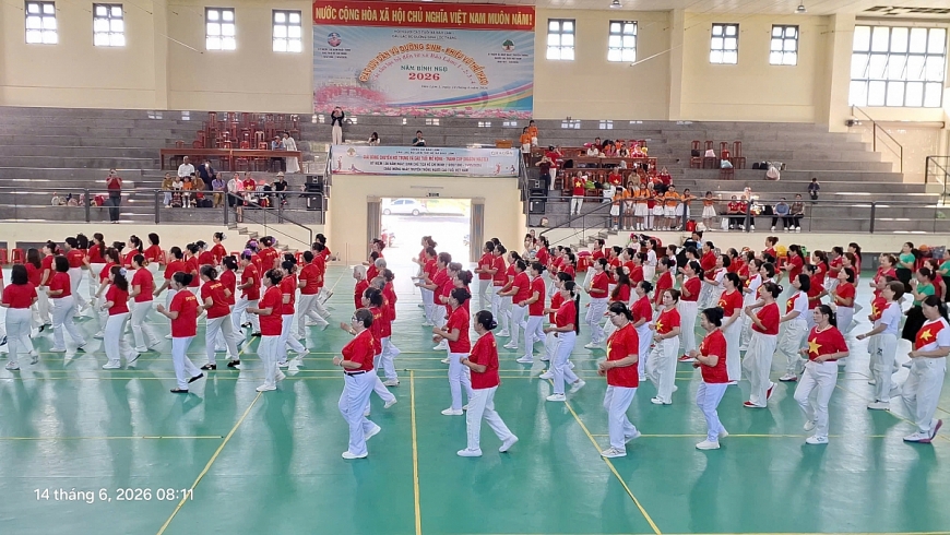 Người cao tuổi Cát Tiên, Cư Jút, Bảo Lâm 1 sôi nổi giao lưu dân vũ, dưỡng sinh