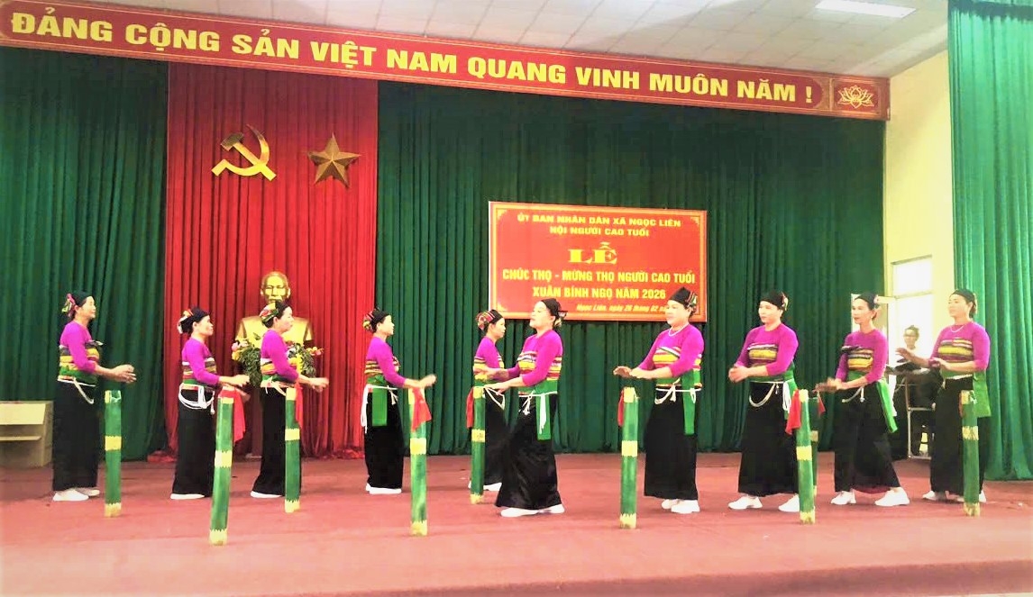 Tiết mục văn nghệ của NCT tỉnh Thanh Hóa