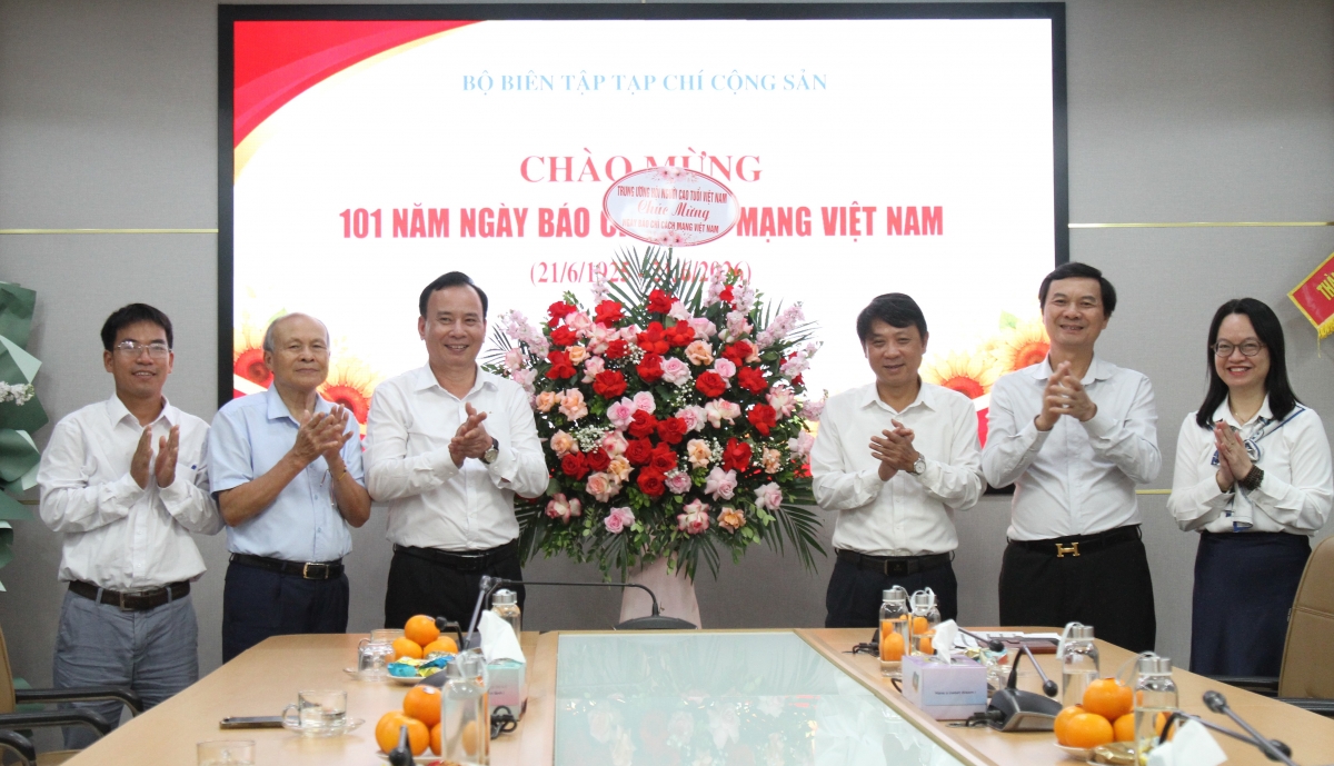 Báo chí góp phần lan tỏa những giá trị tốt đẹp của người cao tuổi