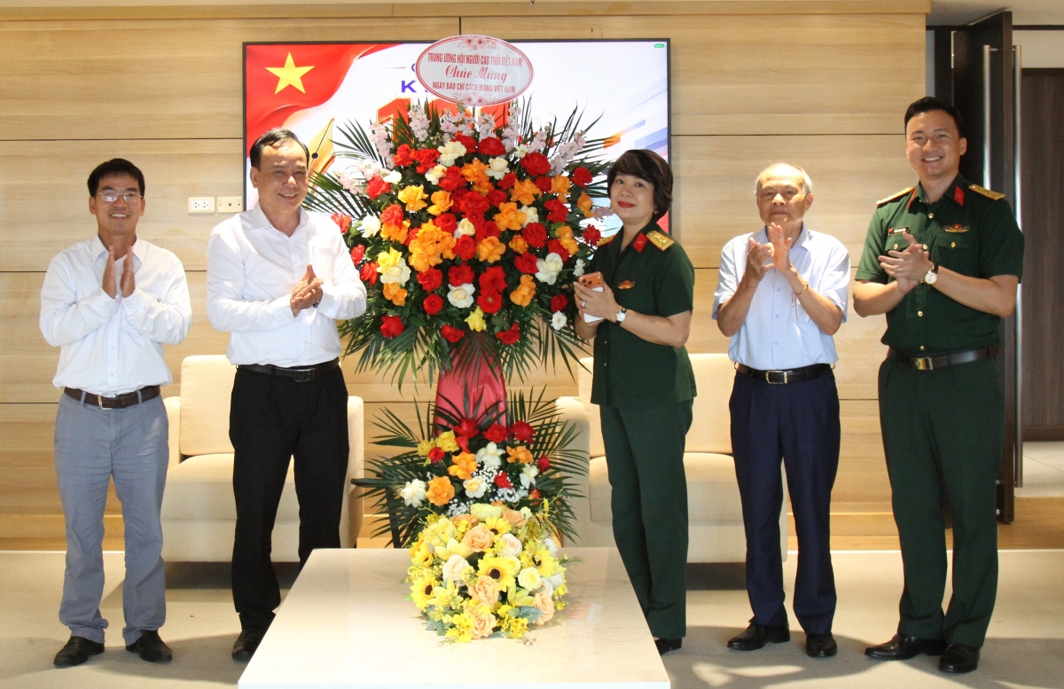 Báo chí góp phần lan tỏa những giá trị tốt đẹp của người cao tuổi