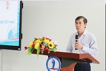 TS. Trương Tấn Đạt, Hiệu trưởng Trường Đại học Đồng Tháp phát biểu tại buổi họp mặt  Ảnh: Tùng Thiện
