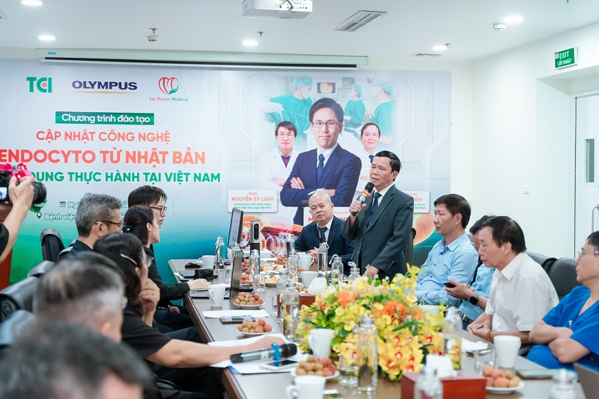 TTUT.PGS.TS.BS Vũ Văn Khiên nhận định về siêu nội soi Endocyto 520x (Ảnh: TCI)