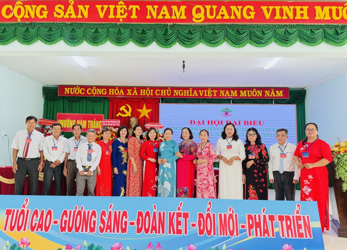 Hội Người cao tuổi phường Hàm Thắng: Phát huy vai trò trong gia đình, cộng đồng