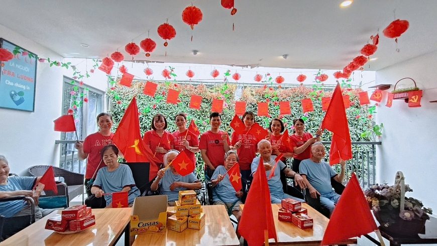 Người cao tuổi được quan tâm chăm sóc sức khoẻ thể chất và tinh thần tại Viện dưỡng lão HBL (Hà Nội))