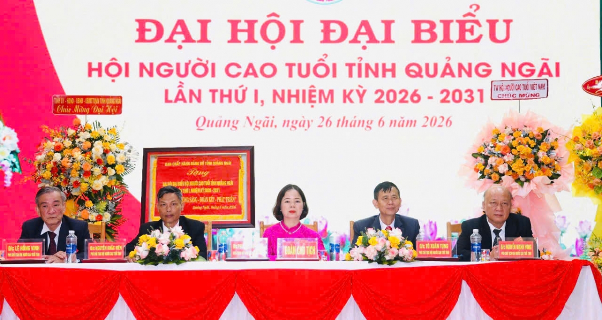 Đoàn Chủ tịch Đại hội