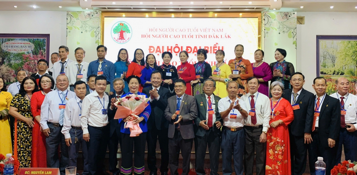 Ban Chấp hành Hội NCT tỉnh Đắk Lắk nhiệm kỳ 2026 - 2031 ra mắt Đại hội.