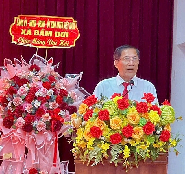Ông Thái Hoàng Bo trình bày báo cáo tổng kết công tác Hội và phong trào NCT nhiệm kỳ 2021-2026 tại Đại hội (Ảnh: Đại hội cung cấp)