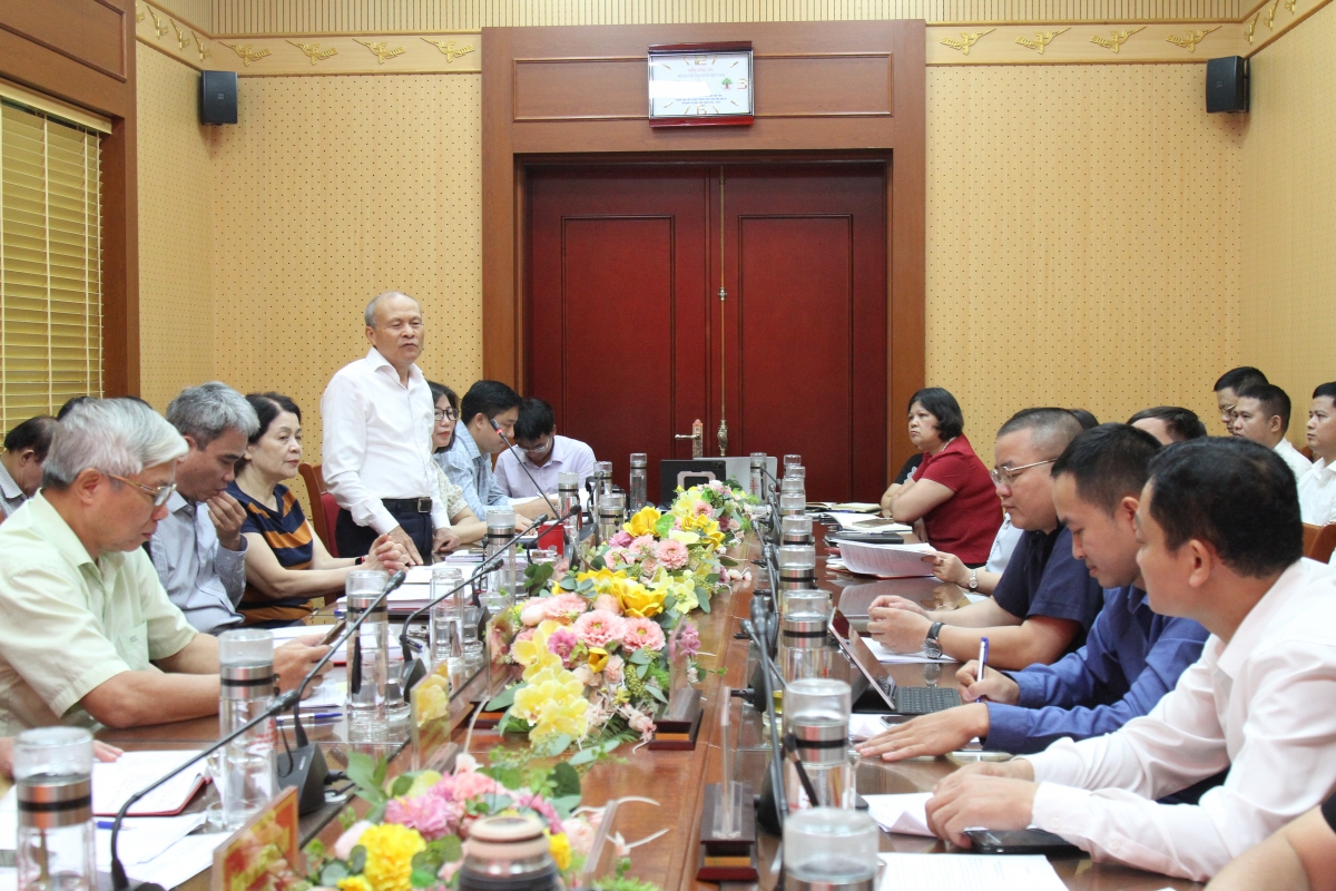 TS Trần Viết Lưu, Phó Chánh Văn phòng Hội NCT Việt Nam phát biểu tại Hội nghị 