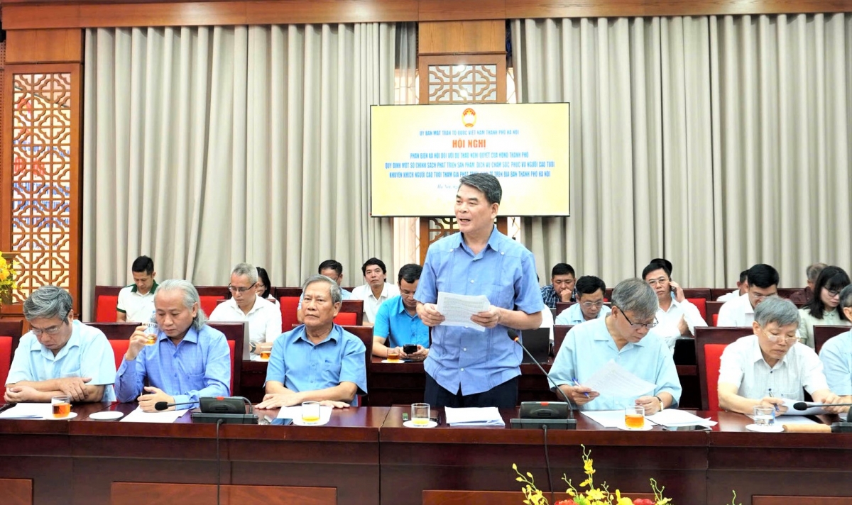 Đại biểu thảo luận, phản biện tại Hội nghị Đại biểu thảo luận, phản biện tại Hội nghị