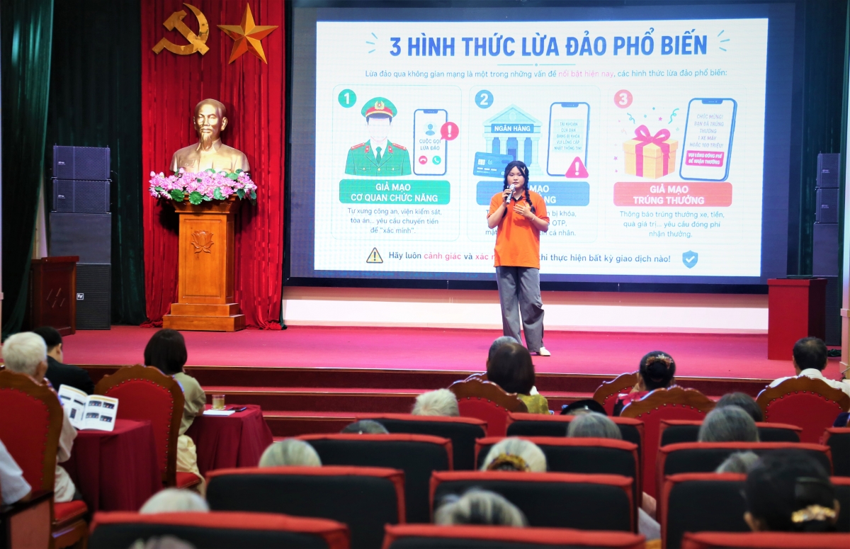 Hội Người cao tuổi thành phố Hà Nội đẩy mạnh tập huấn chuyển đổi số cho hội viên từ cơ sở Hội Người cao tuổi thành phố Hà Nội đẩy mạnh tập huấn chuyển đổi số cho hội viên từ cơ sở