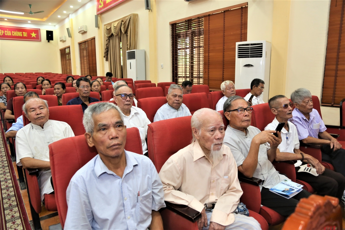 Hội Người cao tuổi thành phố Hà Nội đẩy mạnh tập huấn chuyển đổi số cho hội viên từ cơ sở Hội Người cao tuổi thành phố Hà Nội đẩy mạnh tập huấn chuyển đổi số cho hội viên từ cơ sở