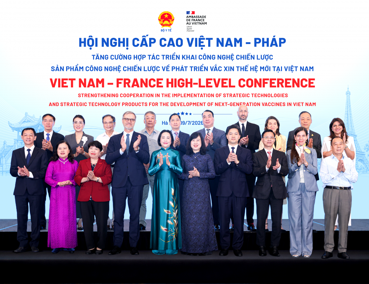 Hội nghị cấp cao với sự tham dự của lãnh đạo Đảng, Nhà nước, Chính phủ, Quốc hội; lãnh đạo các ban, bộ, ngành Trung ương; Bộ Y tế Việt Nam; Đại sứ quán Cộng hòa Pháp tại Việt Nam; đại diện Tổ chức Y tế Th Hội nghị cấp cao với sự tham dự của lãnh đạo Đảng, Nhà nước, Chính phủ, Quốc hội; lãnh đạo các ban, bộ, ngành Trung ương; Bộ Y tế Việt Nam; Đại sứ quán Cộng hòa Pháp tại Việt Nam; đại diện Tổ chức Y tế Th