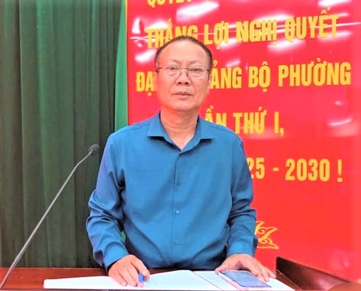 Ông Nguyễn Hồng Sơn, Chủ tịch Hội NCT phường Thục Phán phát biểu khai mạc Chương trình Ông Nguyễn Hồng Sơn, Chủ tịch Hội NCT phường Thục Phán phát biểu khai mạc Chương trình