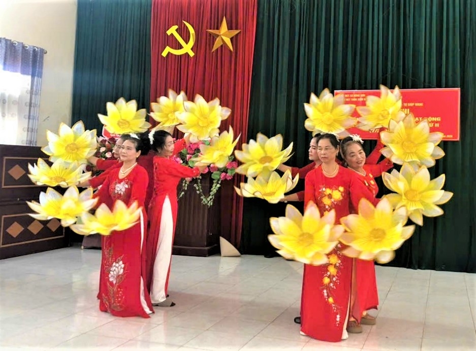 Tiết mục văn nghệ chào mừng Hội nghị Tiết mục văn nghệ chào mừng Hội nghị
