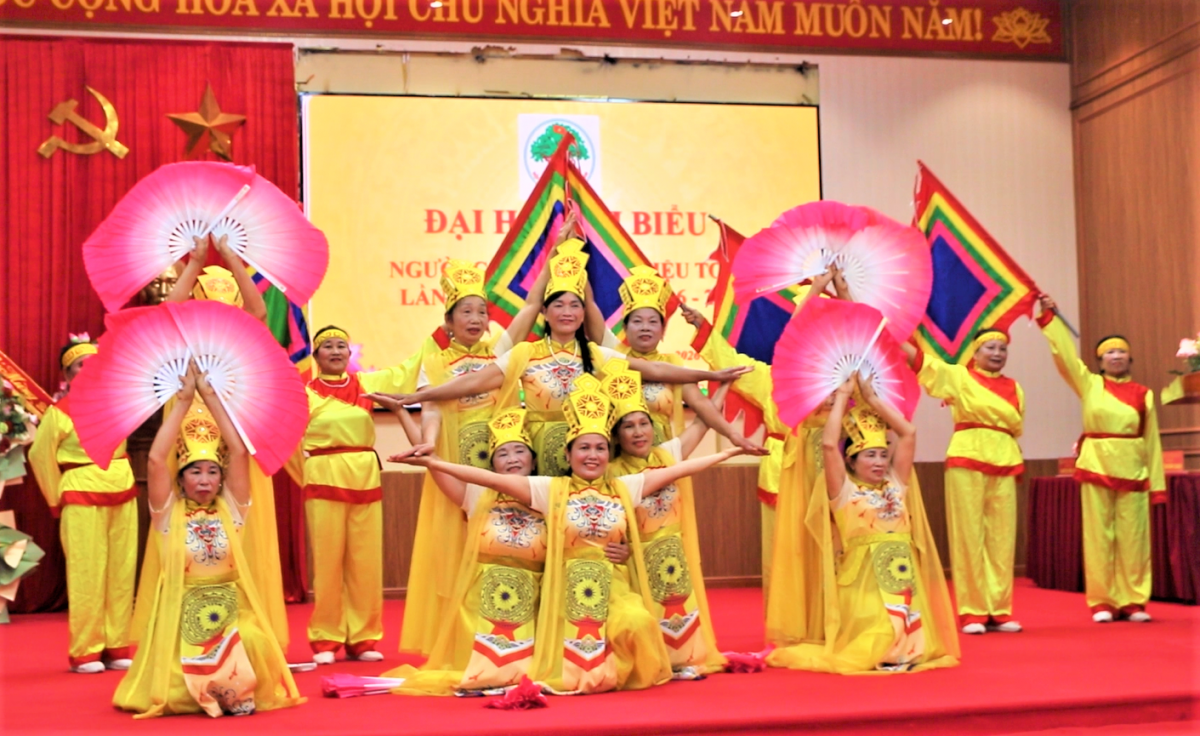Tiết mục văn nghệ của người cao tuổi xã Thiệu Toán