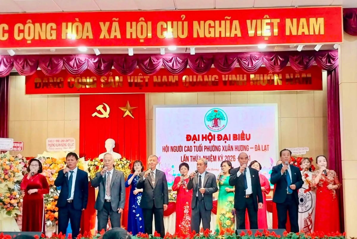 Văn nghệ chào mừng Đại hội Hội Người cao tuổi phường Xuân Hương- Đà Lạt Văn nghệ chào mừng Đại hội Hội Người cao tuổi phường Xuân Hương- Đà Lạt
