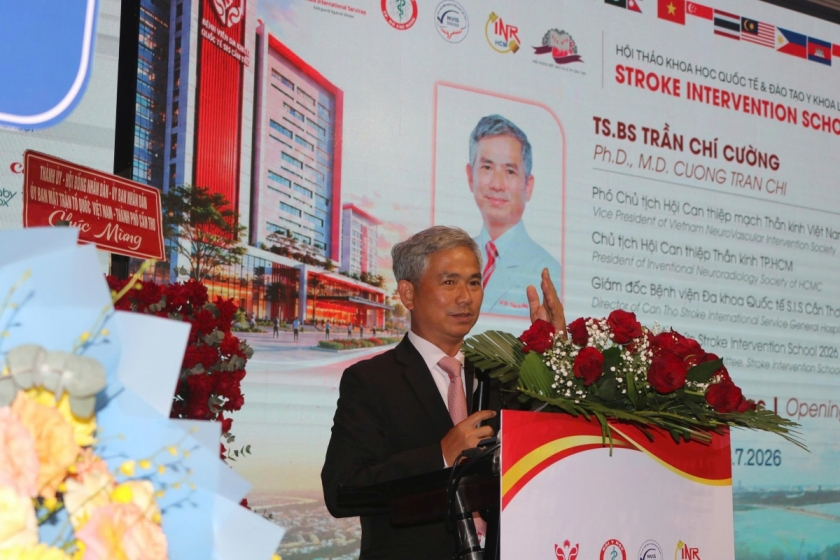3. TS. BS Trần Chí Cường, Giám đốc Bệnh viện Đa khoa quốc tế S.I.S Cần Thơ, trình bày và thảo luận tại chương trình 3. TS. BS Trần Chí Cường, Giám đốc Bệnh viện Đa khoa quốc tế S.I.S Cần Thơ, trình bày và thảo luận tại chương trình