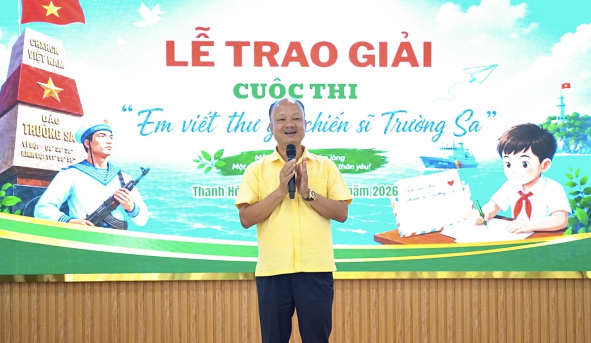 Ông Nguyễn Hồng Phong, Phó chủ tịch Hiệp hội Doanh nghiệp Khoa học và Công nghệ Việt Nam, Phó chủ tịch Hội đồng Quản trị, Tổng giám đốc Công ty Cổ phần Công Nông nghiệp Tiến Nông phát biểu tại Lễ trao giải Ông Nguyễn Hồng Phong, Phó chủ tịch Hiệp hội Doanh nghiệp Khoa học và Công nghệ Việt Nam, Phó chủ tịch Hội đồng Quản trị, Tổng giám đốc Công ty Cổ phần Công Nông nghiệp Tiến Nông phát biểu tại Lễ trao giải