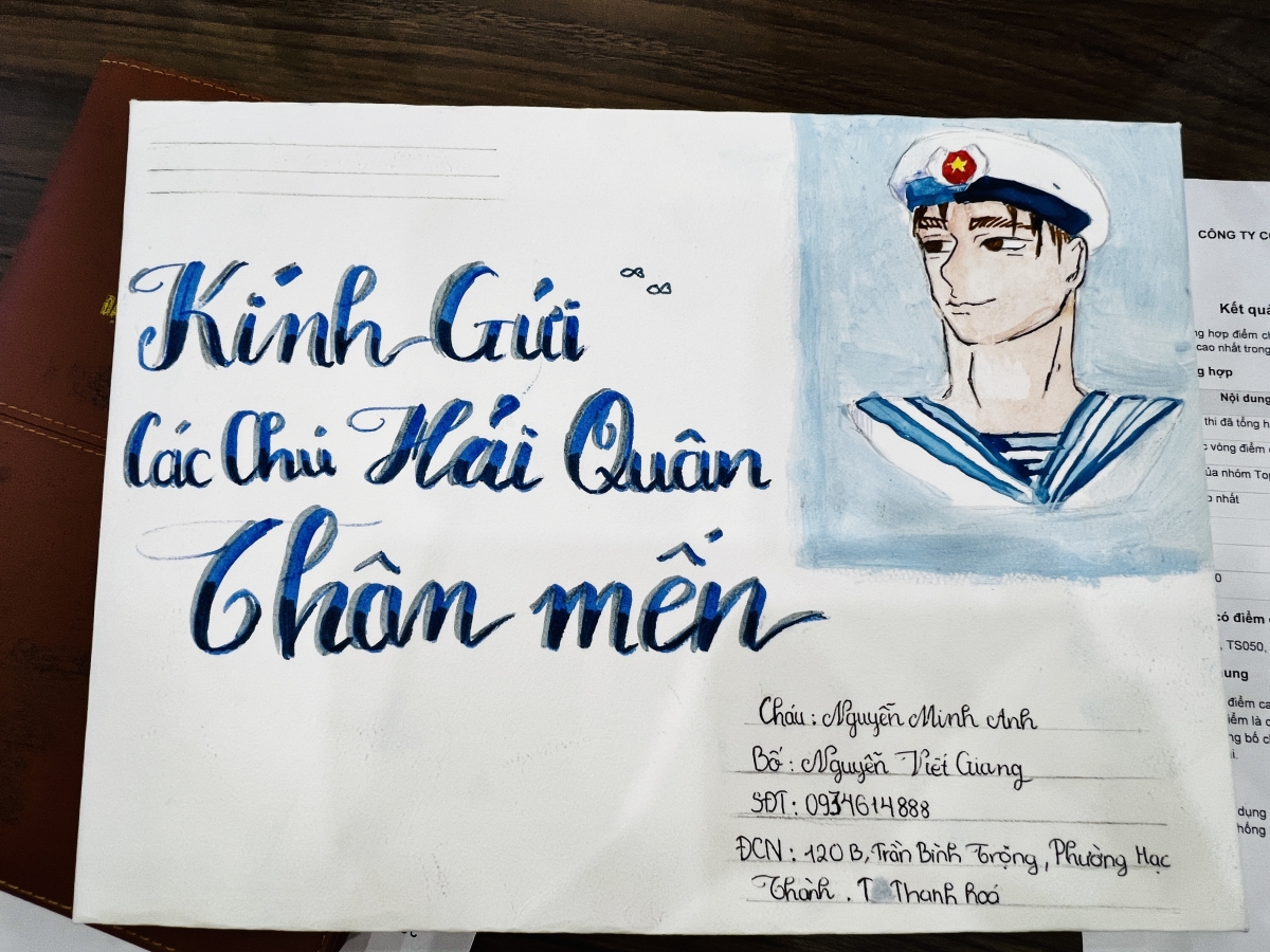 Nhứng lá thư là những tình cảm, những lời chúc với tình yêu biển đảo, lòng biết ơn của các em học sinh gửi tới các chiến sĩ Trường Sa Nhứng lá thư là những tình cảm, những lời chúc với tình yêu biển đảo, lòng biết ơn của các em học sinh gửi tới các chiến sĩ Trường Sa