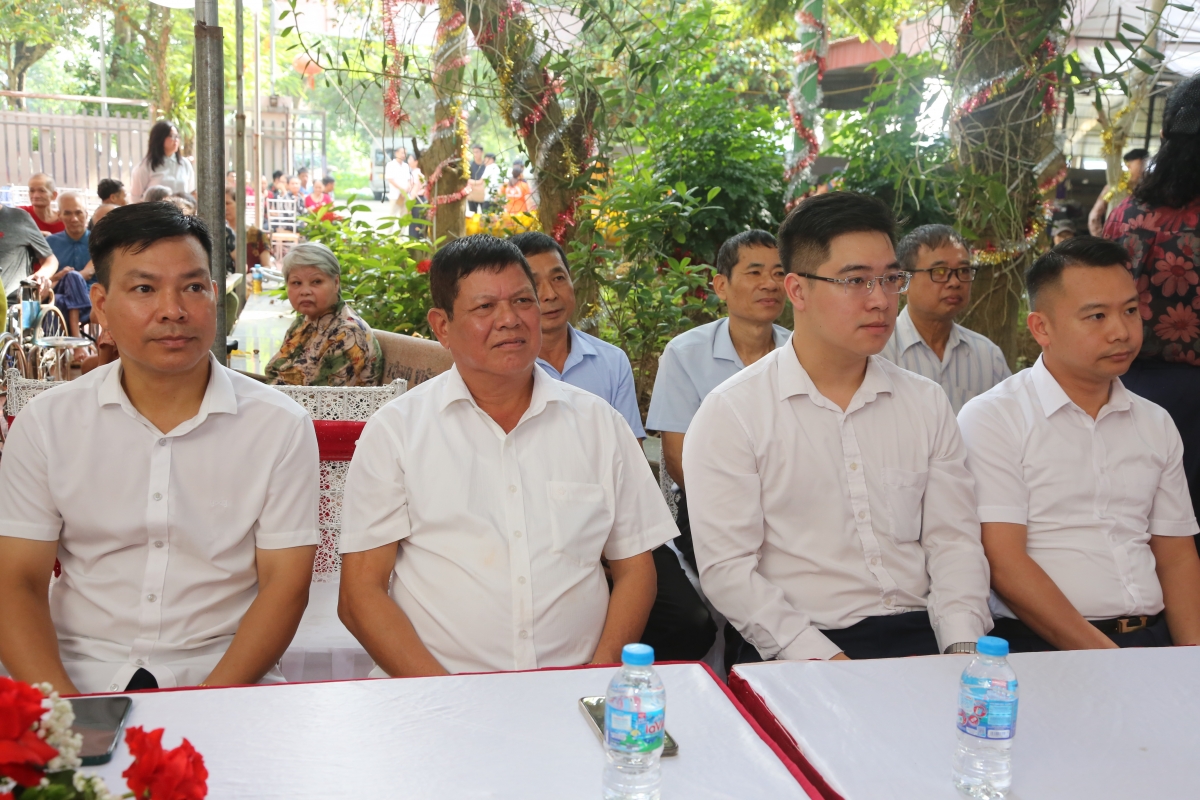 Các đại biểu tham dự chương trình Các đại biểu tham dự chương trình
