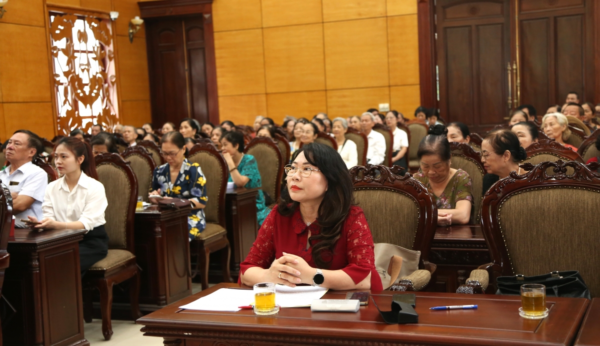 Các đại biểu tham dự tọa đàm