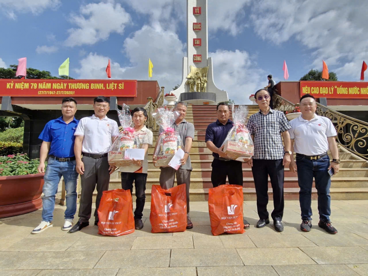 Học viện Tư pháp – Cơ sở TP. Hồ Chí Minh: Tổ chức về nguồn tri ân Thương binh - Liệt sĩ