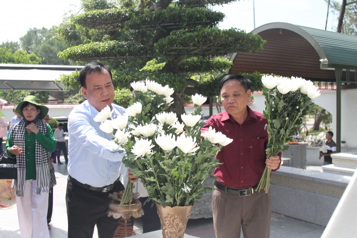 Hành trình về nguồn tri ân các Anh hùng liệt sĩ của Hội Người cao tuổi Việt Nam