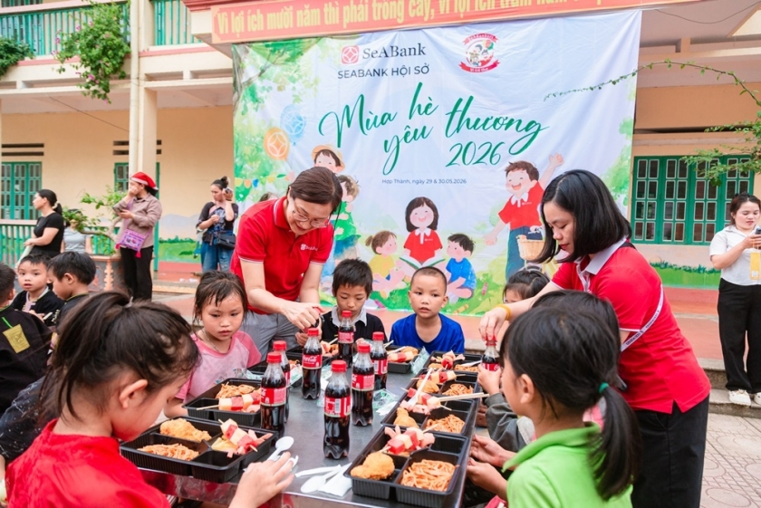 Hoạt động Nấu ăn cho em nhận được sự hưởng ứng tích cực từ học sinh và thầy cô Hoạt động Nấu ăn cho em nhận được sự hưởng ứng tích cực từ học sinh và thầy cô