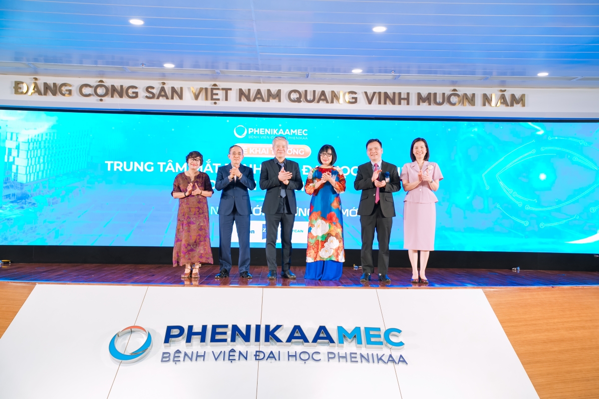 Đầu tư công nghệ hiện đại, hướng tới chăm sóc thị lực toàn diện Đầu tư công nghệ hiện đại, hướng tới chăm sóc thị lực toàn diện