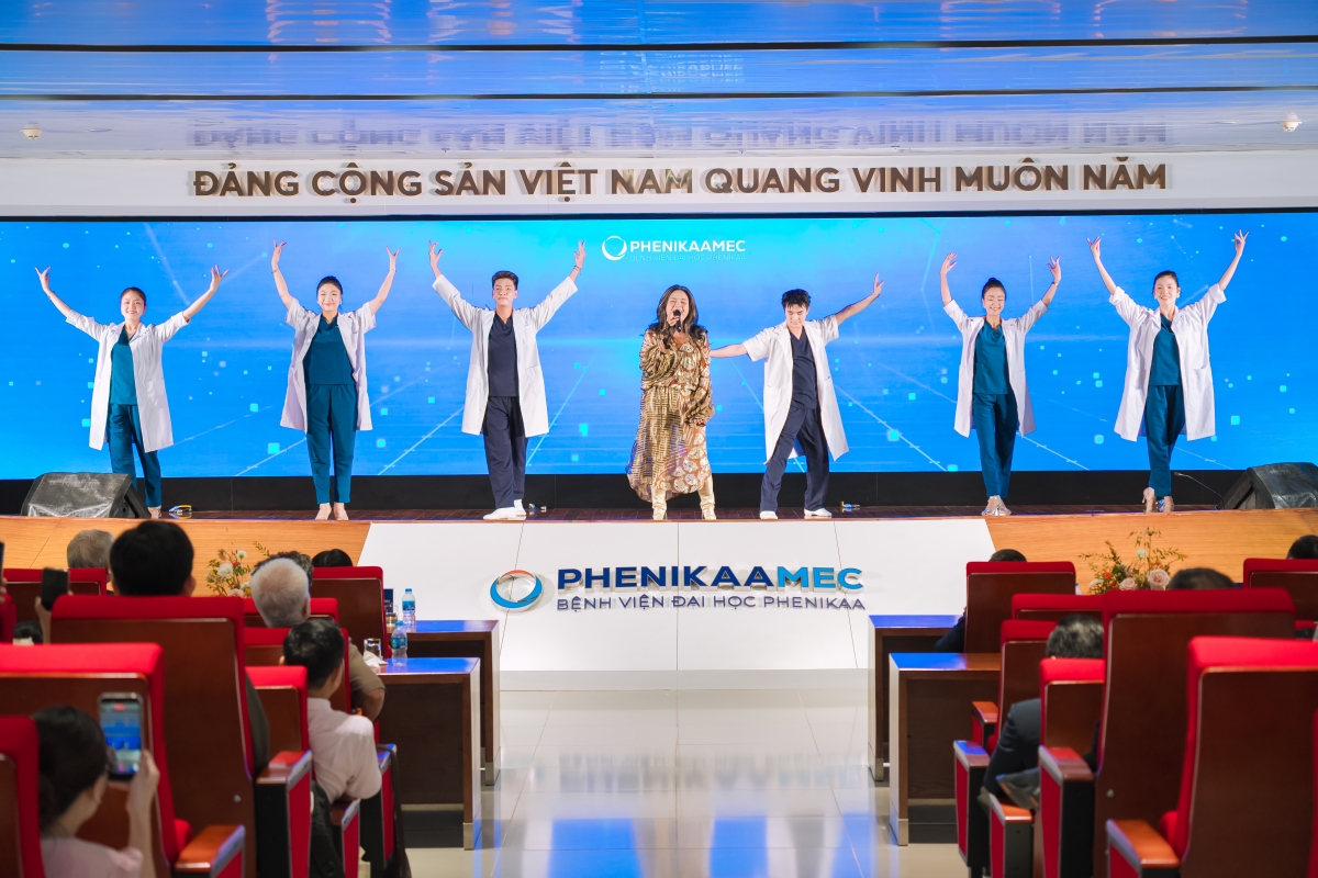 Đầu tư công nghệ hiện đại, hướng tới chăm sóc thị lực toàn diện Đầu tư công nghệ hiện đại, hướng tới chăm sóc thị lực toàn diện