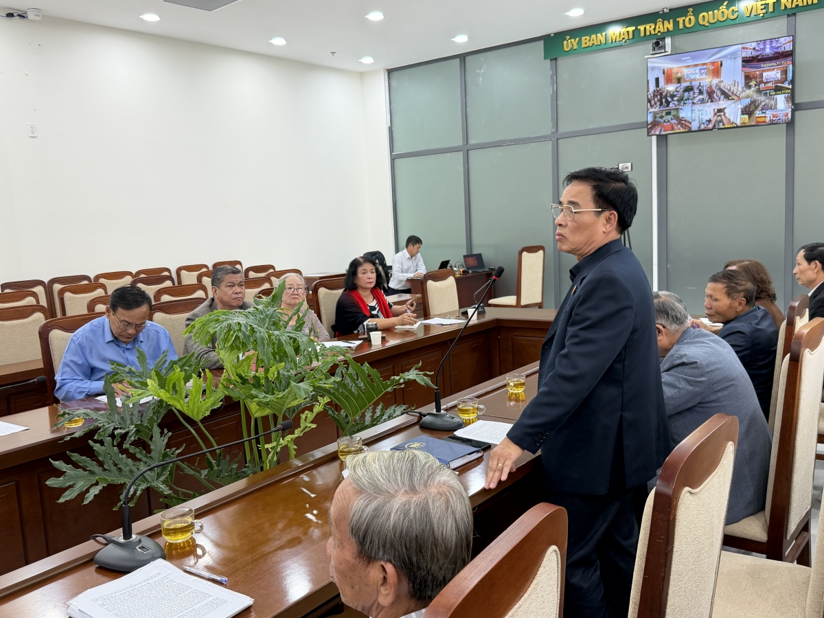 Đại biểu dự Hội nghị phát biểu ý kiến