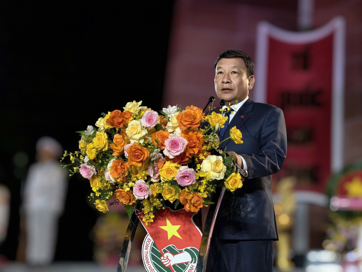 Đồng chí Bùi Thắng phát biểu tại lễ “ Thắp nến tri ân” Đồng chí Bùi Thắng phát biểu tại lễ “ Thắp nến tri ân”