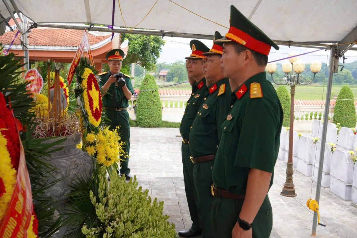 Thành kính tri ân các Anh hùng liệt sĩ nhân kỷ niệm 79 năm Ngày Thương binh - Liệt sĩ