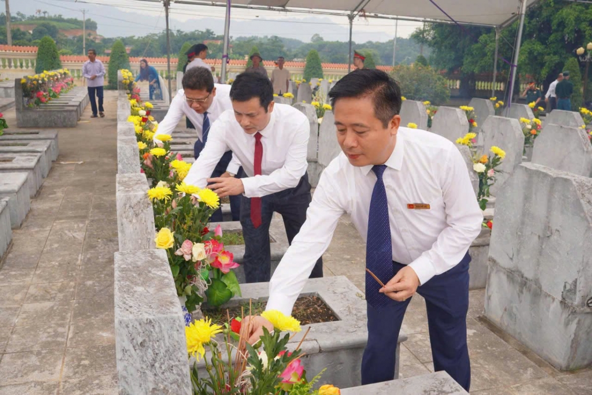 Thành kính tri ân các Anh hùng liệt sĩ nhân kỷ niệm 79 năm Ngày Thương binh - Liệt sĩ