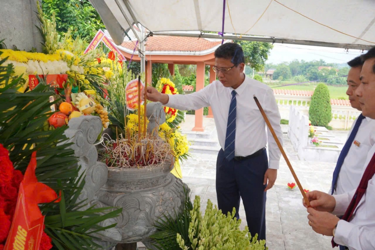 Thành kính tri ân các Anh hùng liệt sĩ nhân kỷ niệm 79 năm Ngày Thương binh - Liệt sĩ