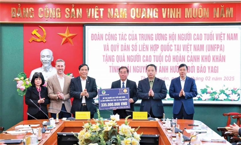 Tăng cường đối ngoại Nhân dân trong bối cảnh già hóa dân số ở Việt Nam Tăng cường đối ngoại Nhân dân trong bối cảnh già hóa dân số ở Việt Nam