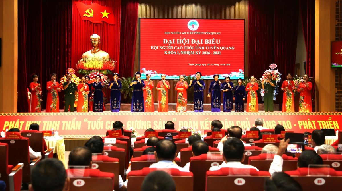 Tiết mục văn nghệ chào mừng Đại hội