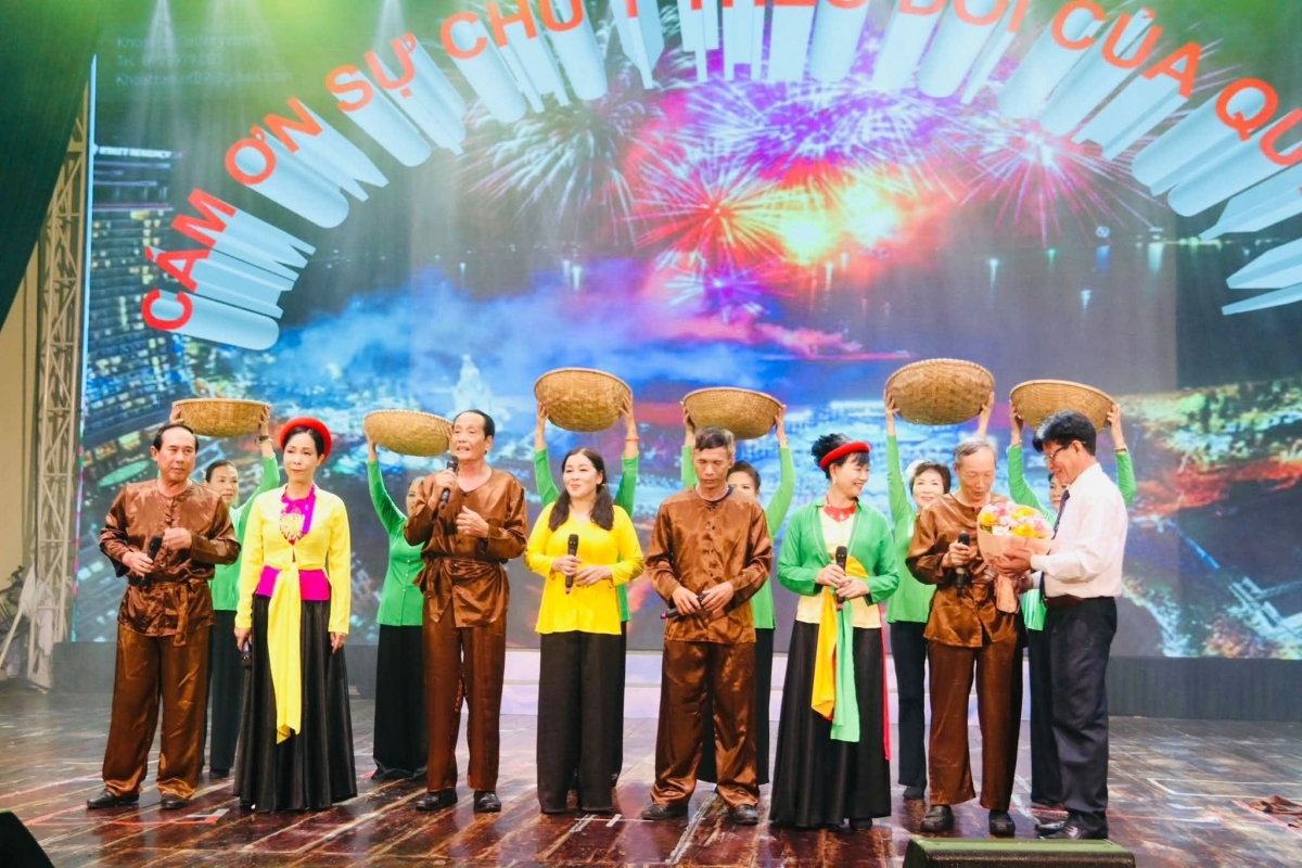 Sôi nổi Liên hoan tiếng hát dân ca người cao tuổi tỉnh Khánh Hòa năm 2026 Sôi nổi Liên hoan tiếng hát dân ca người cao tuổi tỉnh Khánh Hòa năm 2026