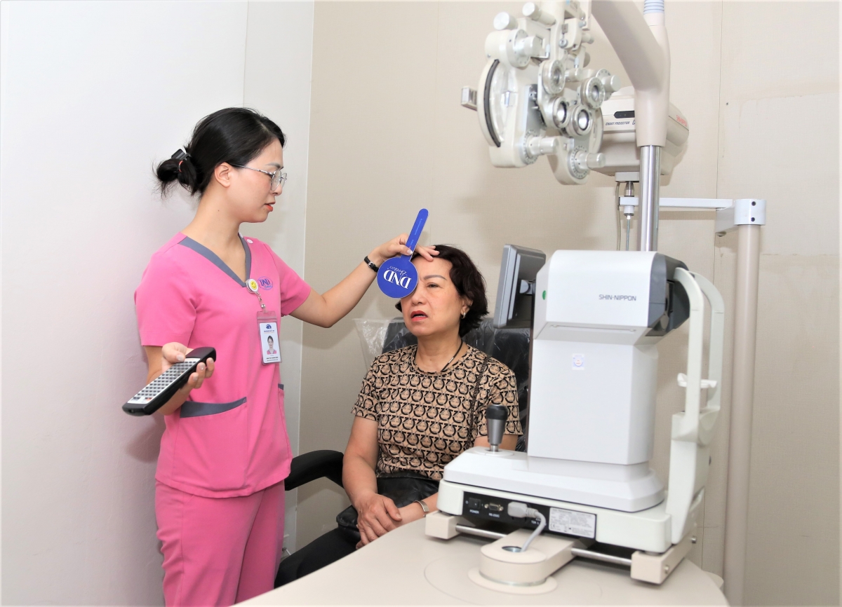 Kiểm tra thị lực cho người cao tuổi 