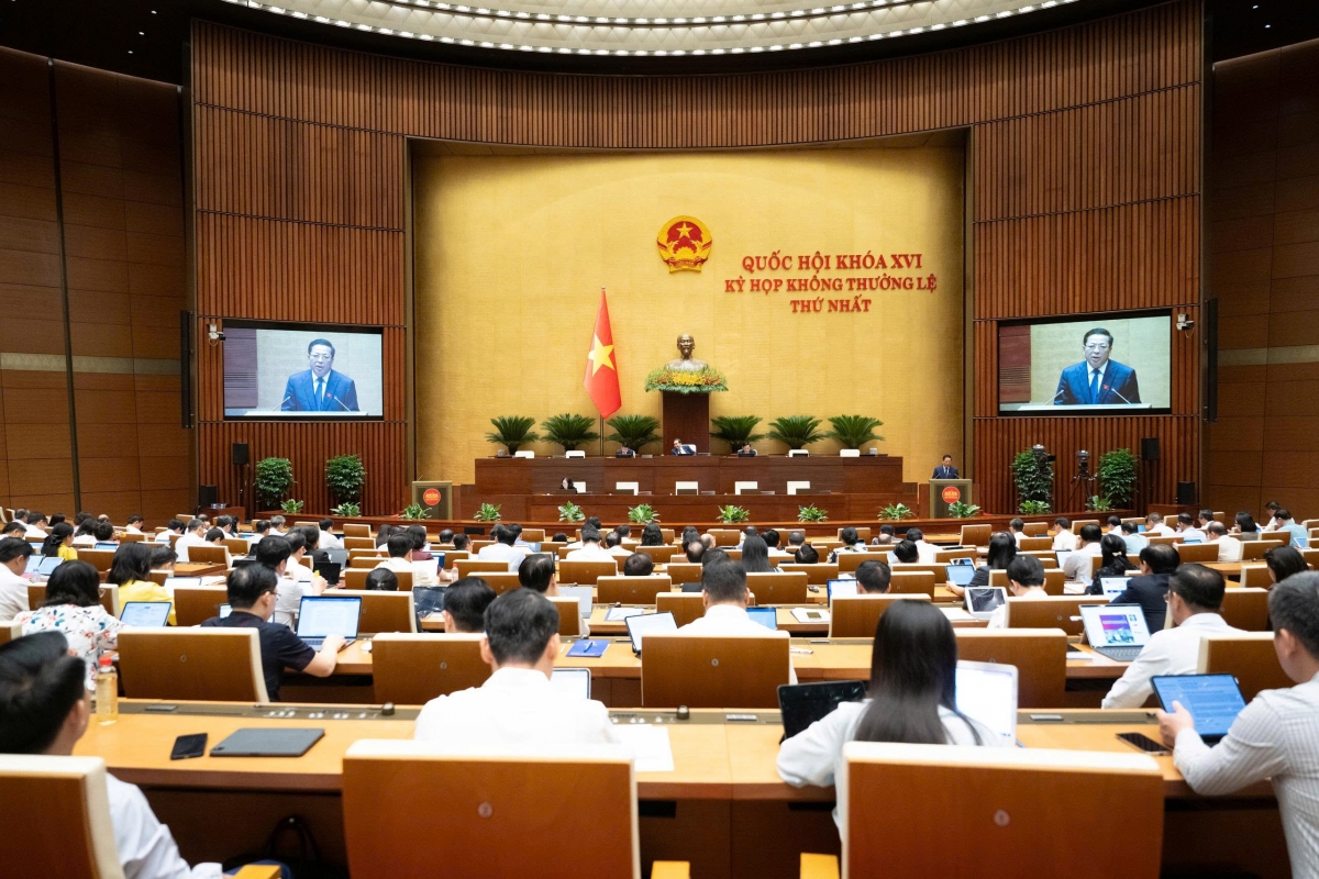 Toàn cảnh Phiên họp.