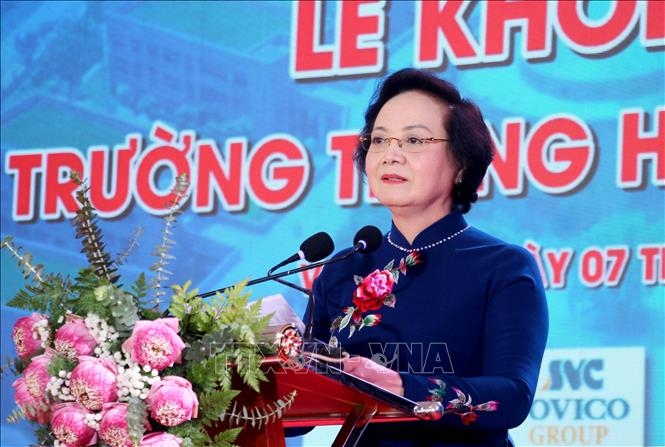 Phó Thủ tướng Chính phủ Phạm Thị Thanh Trà dự lễ khởi công trường THPT Nam Đàn 1 tại Nghệ An Phó Thủ tướng Chính phủ Phạm Thị Thanh Trà dự lễ khởi công trường THPT Nam Đàn 1 tại Nghệ An