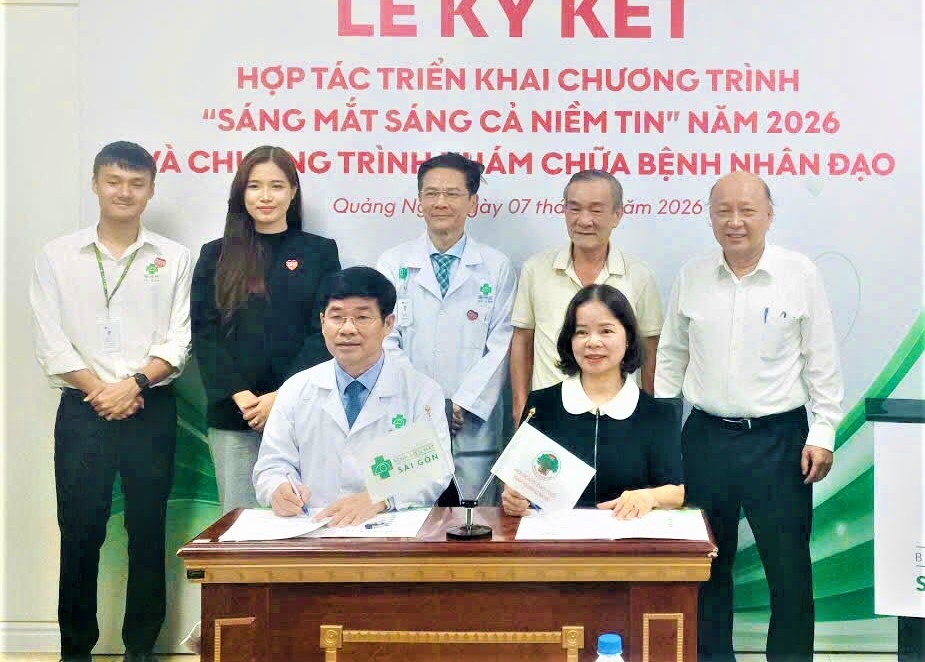 Hội Người cao tuổi tỉnh Quảng Ngãi và Bệnh viện Mắt Sài Gòn ký kết chương trình hợp tác Hội Người cao tuổi tỉnh Quảng Ngãi và Bệnh viện Mắt Sài Gòn ký kết chương trình hợp tác