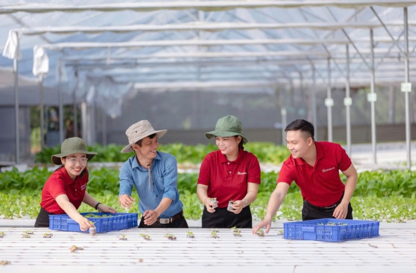 Chủ các doanh nghiệp vừa và nhỏ vui mừng khi tiếp cận gói vay ưu đãi 70.000 tỷ đồng của Agribank.